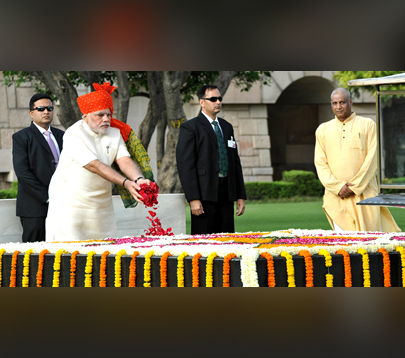 Prime Minister Narendra Modi pay floral tribute to Mahatma Gandhi at Rajghat on the occasion of India 80th Independence Day.